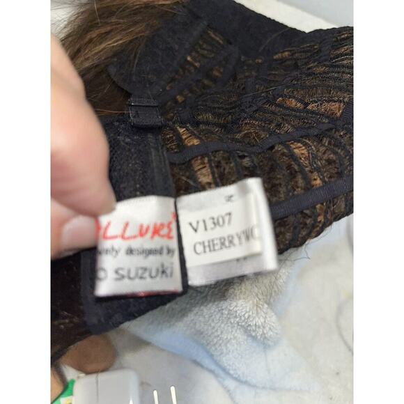 ARIA Wig by TRESSALLURE, Cherry wood Oil Basic Cool Comfort Cap Chic & Sassy 9 - Picture 3 of 14